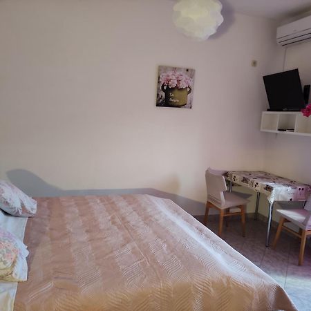 Jurandvor 7A Lovric Apartman Baška Kültér fotó