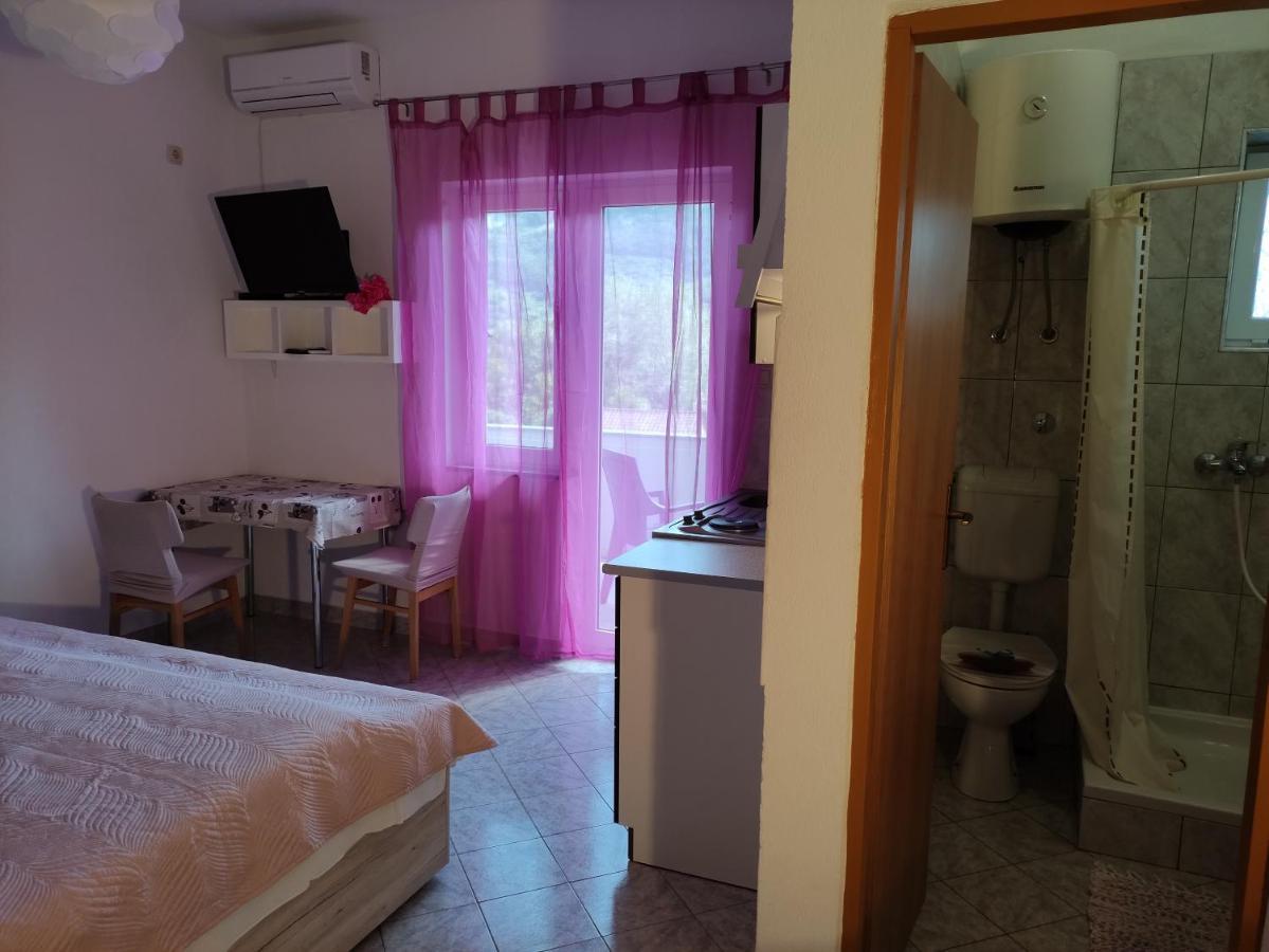 Jurandvor 7A Lovric Apartman Baška Kültér fotó